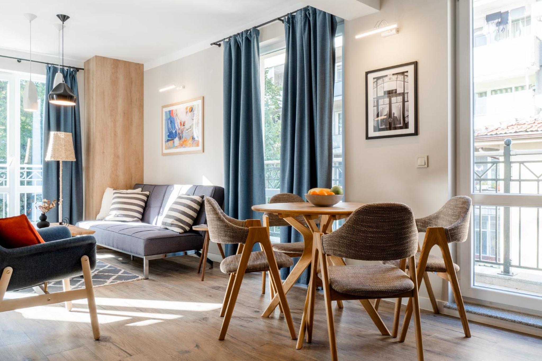 8th Hill Apartments