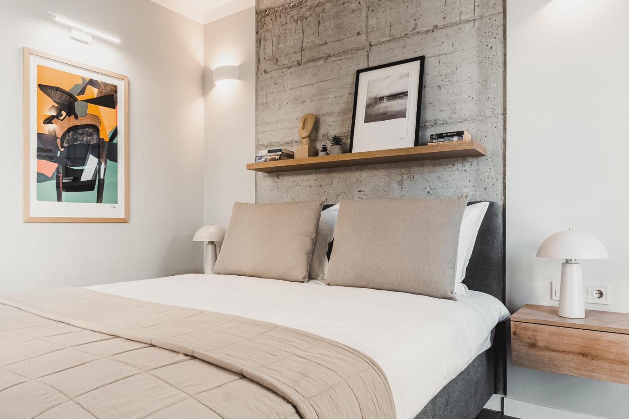 8th Hill Apartments
