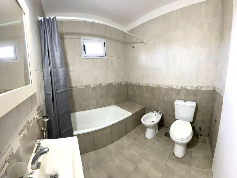 Excelente casa en Country con pileta
