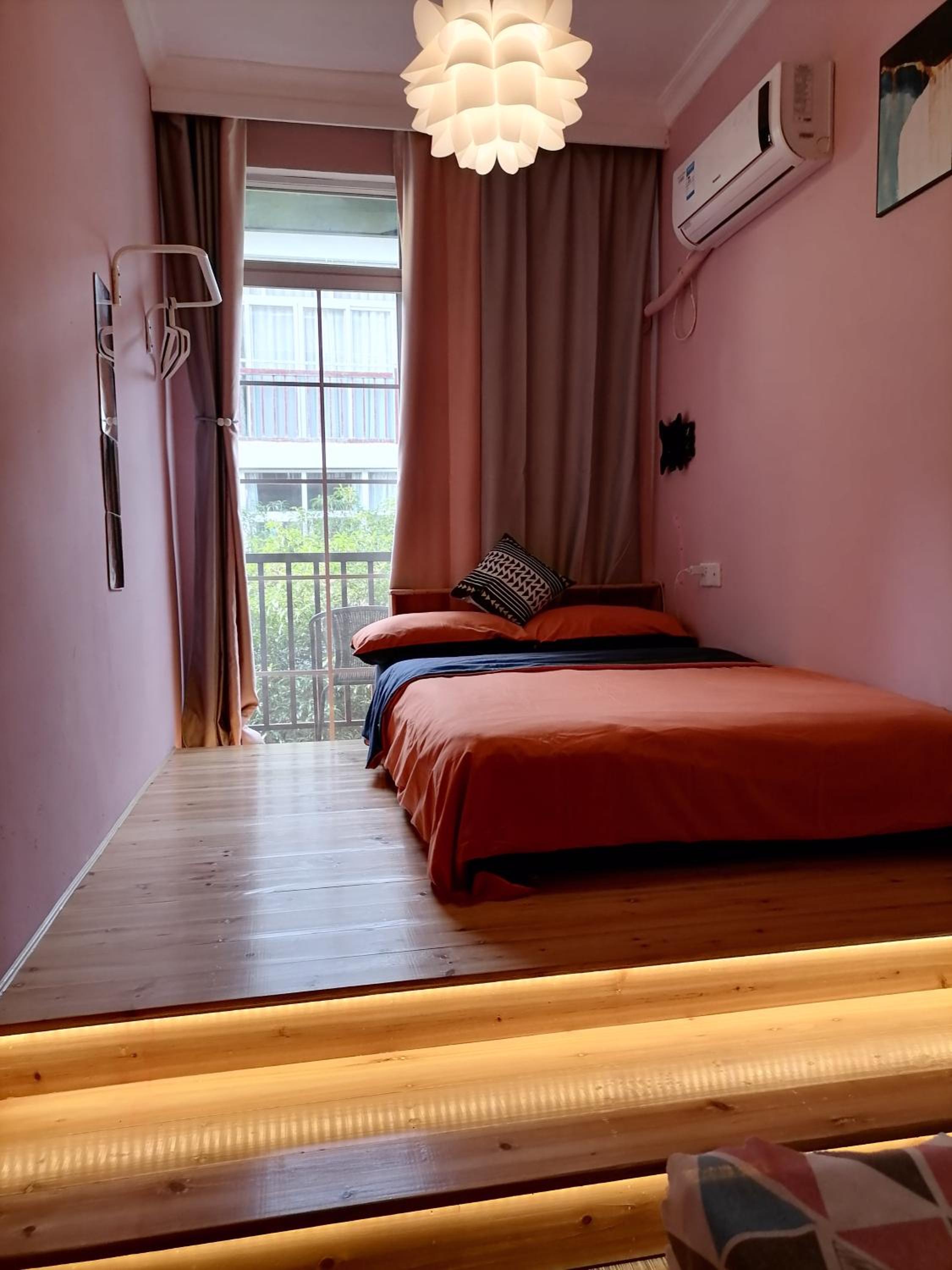 Lazzy inn