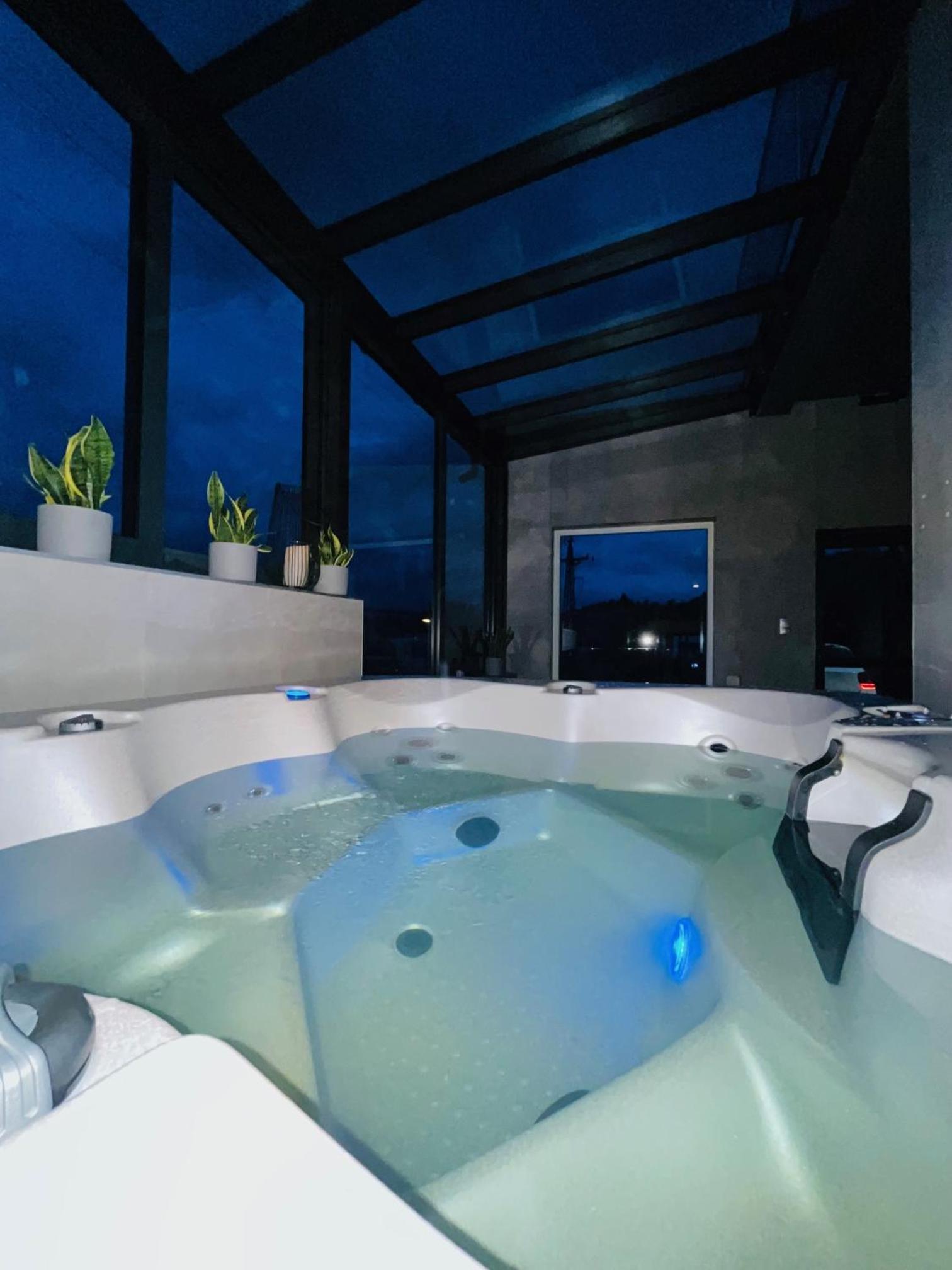 Jacuzzi