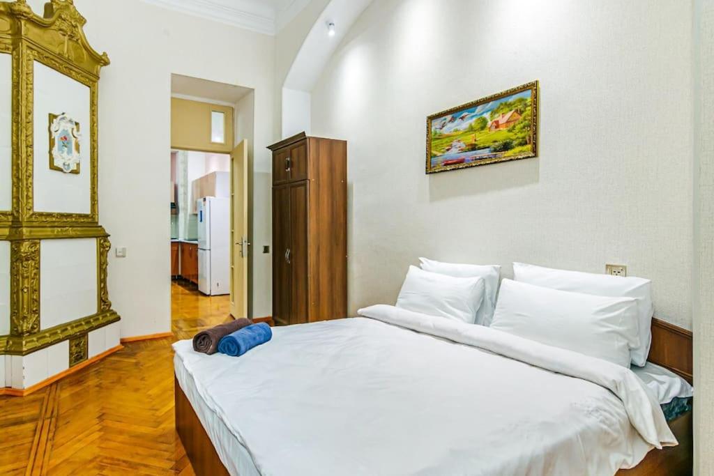 Fsincan House Centre 3 room