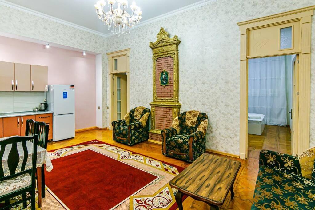 Fsincan House Centre 3 room