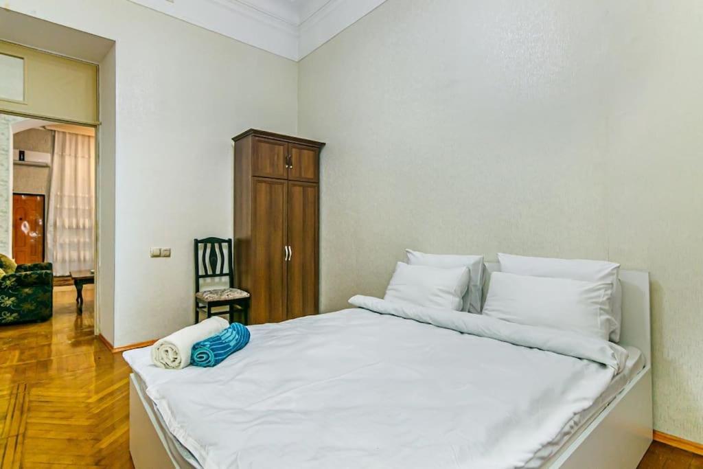 Fsincan House Centre 3 room