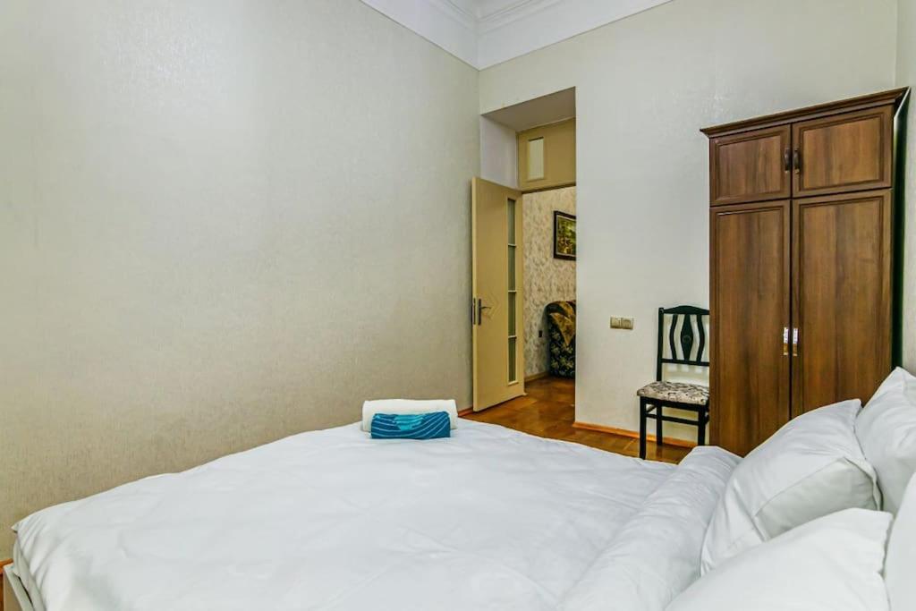 Fsincan House Centre 3 room
