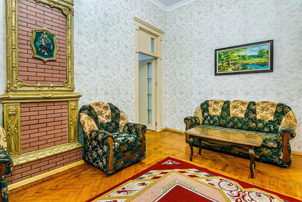 Fsincan House Centre 3 room