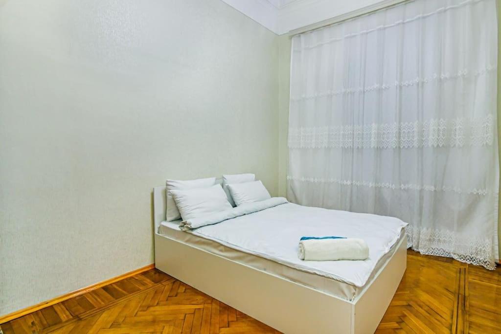 Fsincan House Centre 3 room