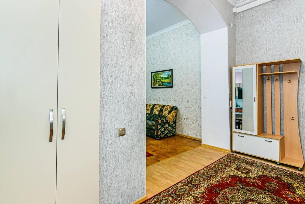 Fsincan House Centre 3 room