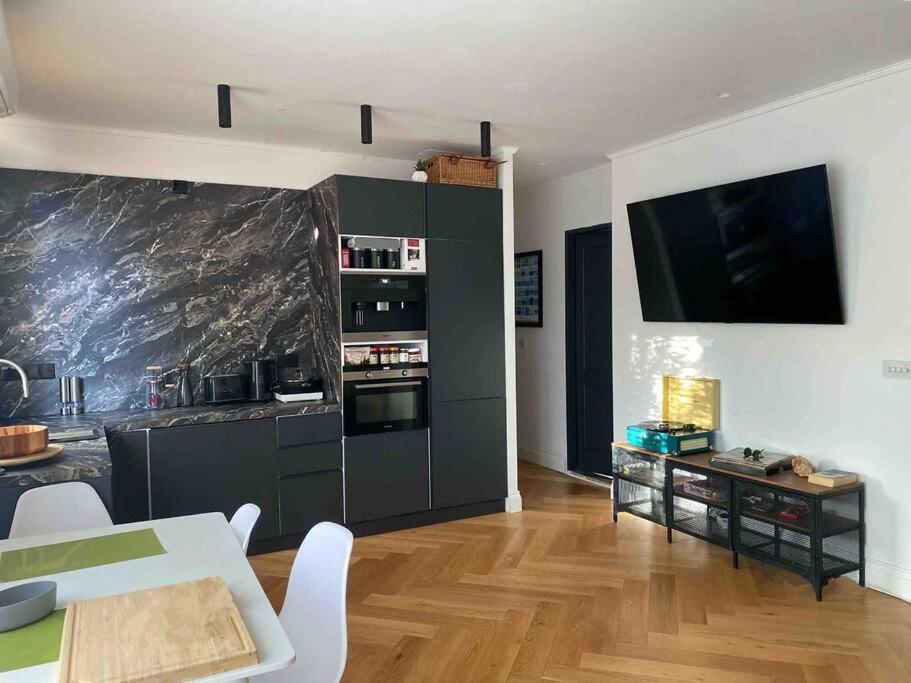 Connor Premium Apartment