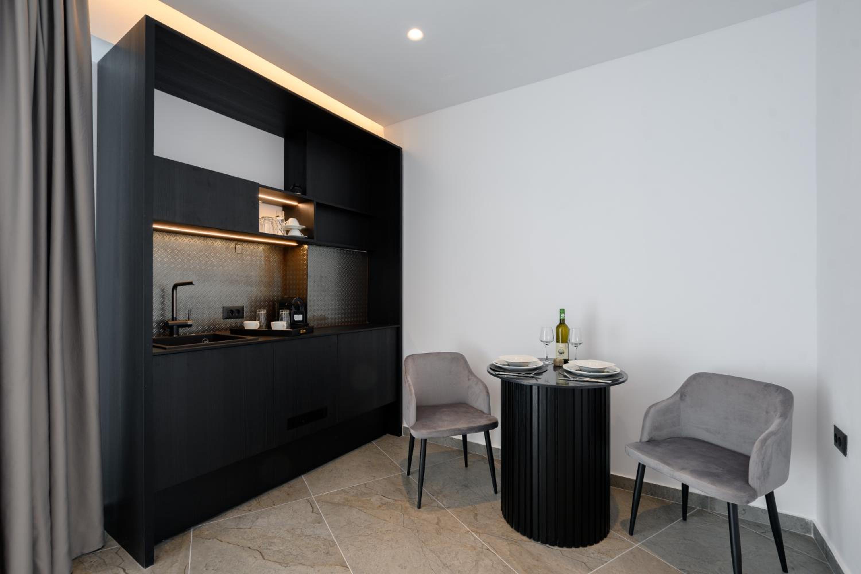 EcoHeaven Suites