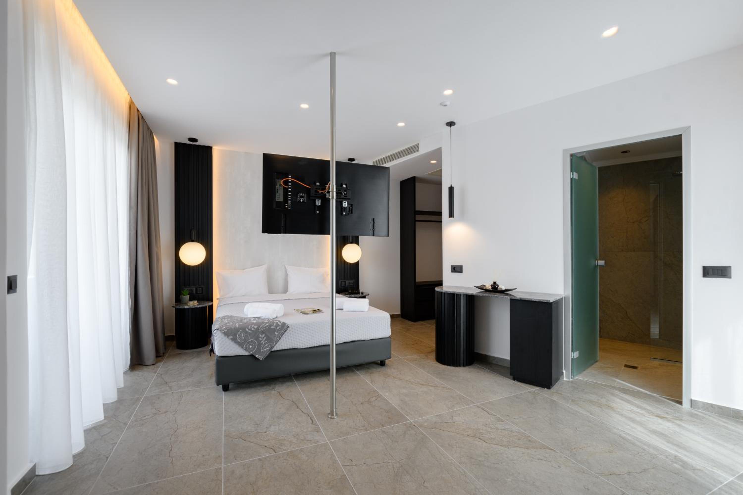 EcoHeaven Suites