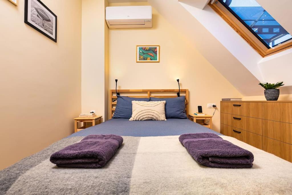 Hills View Central Apartment