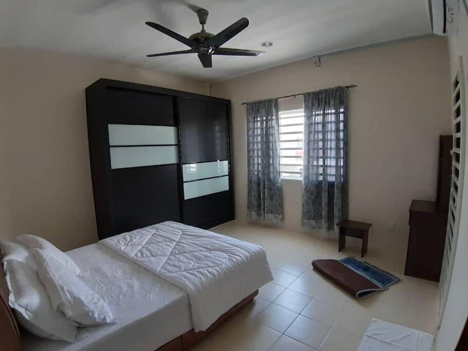 Aisha Meru Suria Homestay Ipoh -strictly no alcohol & pork photo 1