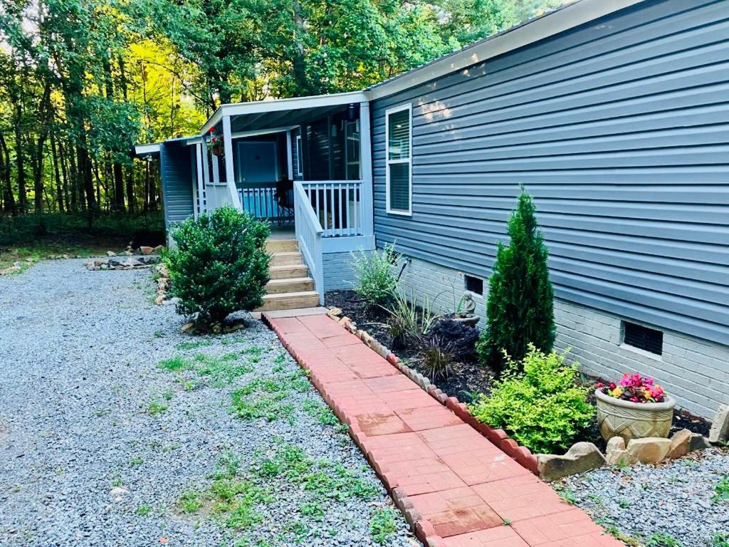Serene & Cozy Stay near Lake Norman view 3