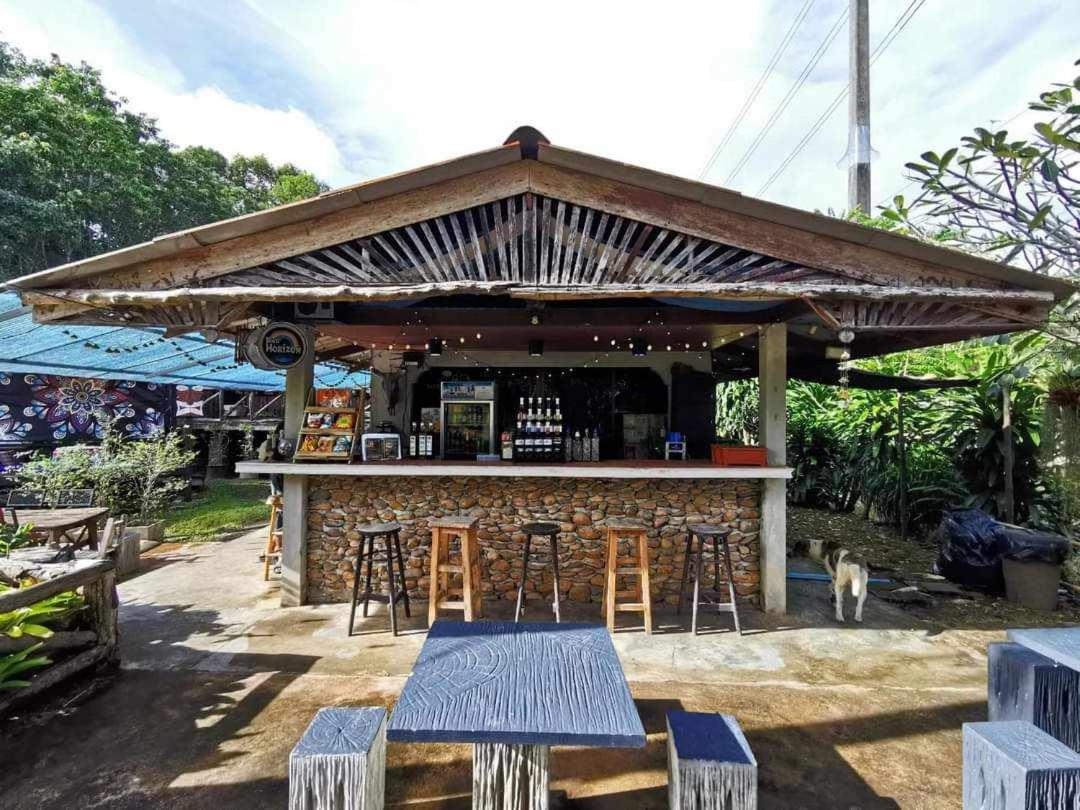 Bar Horizon Hostel
