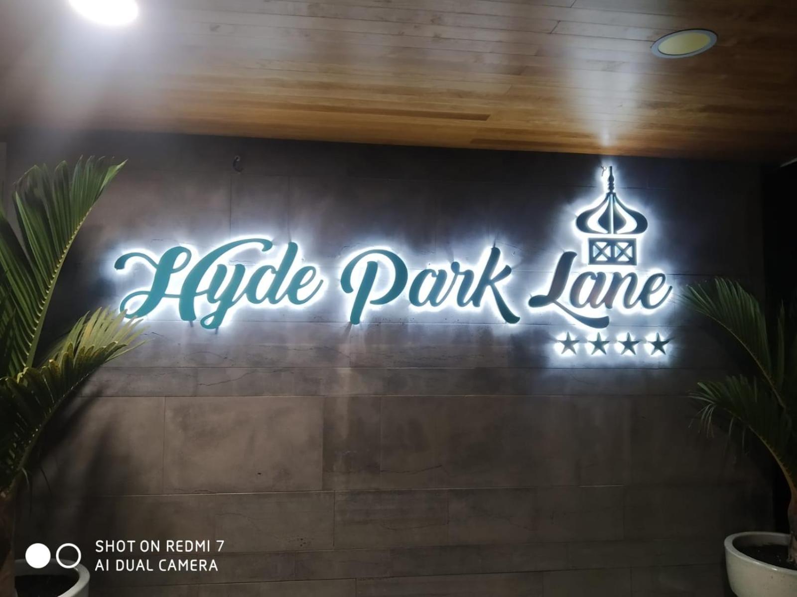 Hyde Park Lane