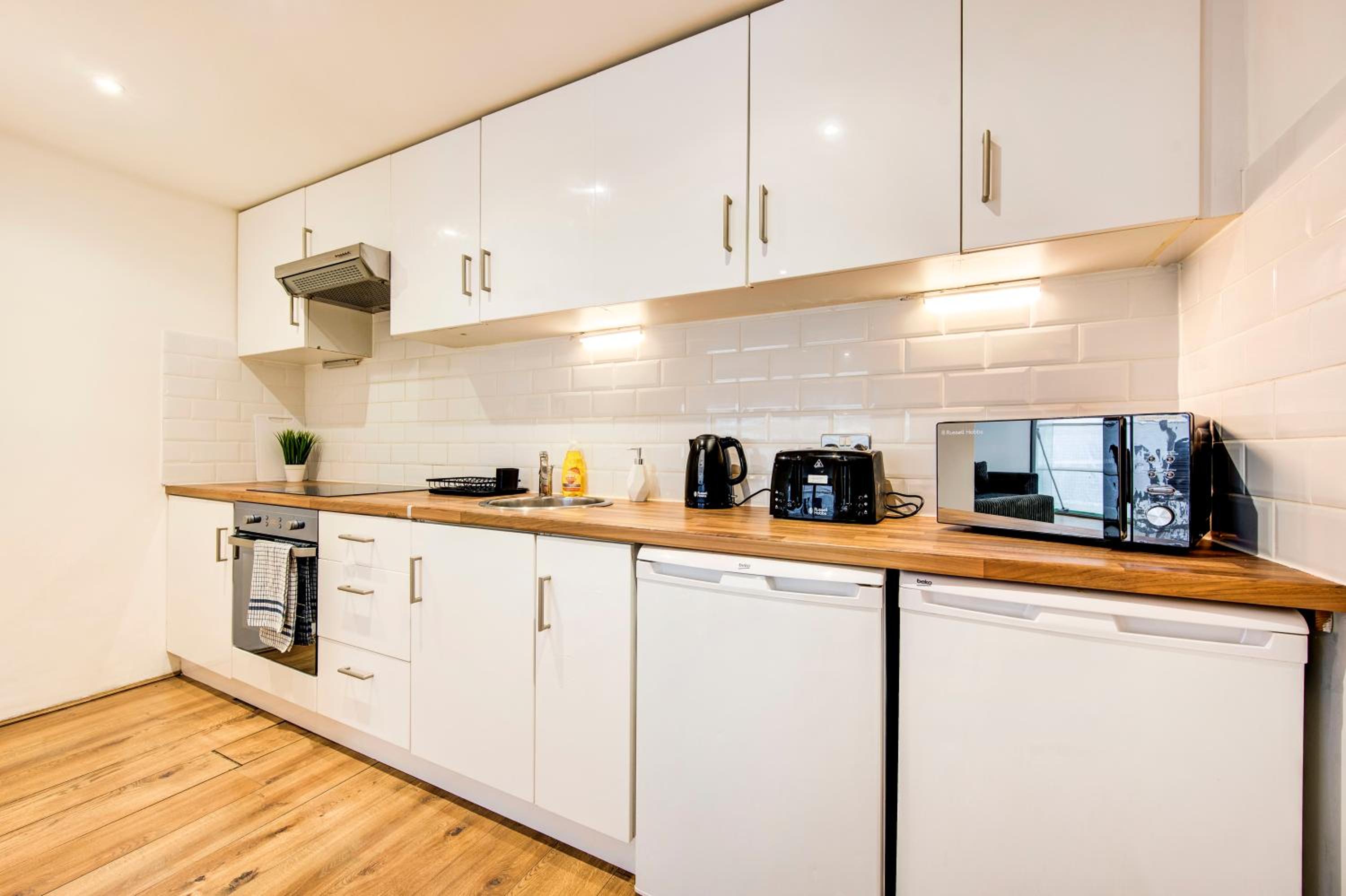 Lovely 2-Bed, sleeps 6, Near Stratford station & Abba Voyage,