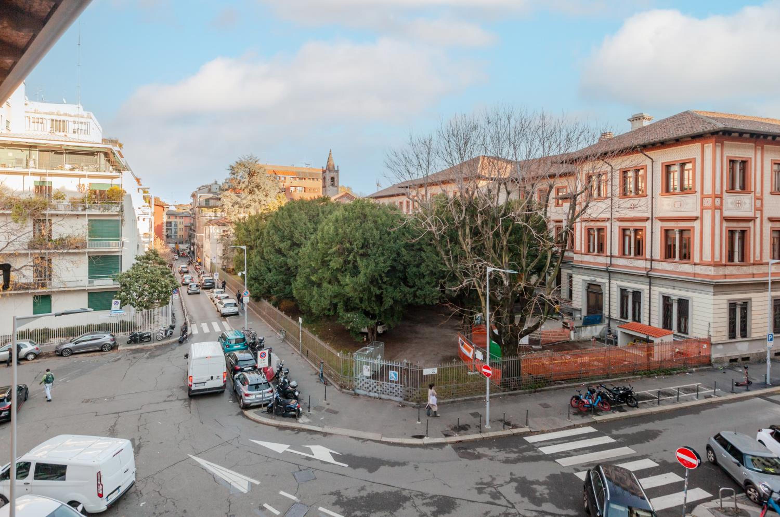 GuestHost - Sant Ambrogio Lovely Flat