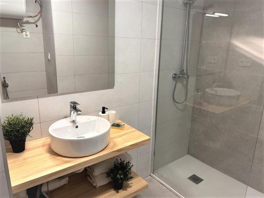 Little Rest Montblanc 6 pax personas wifi garaje Plaza Pradollano