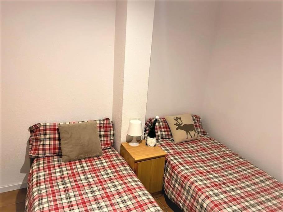 Little Rest Montblanc 6 pax personas wifi garaje Plaza Pradollano
