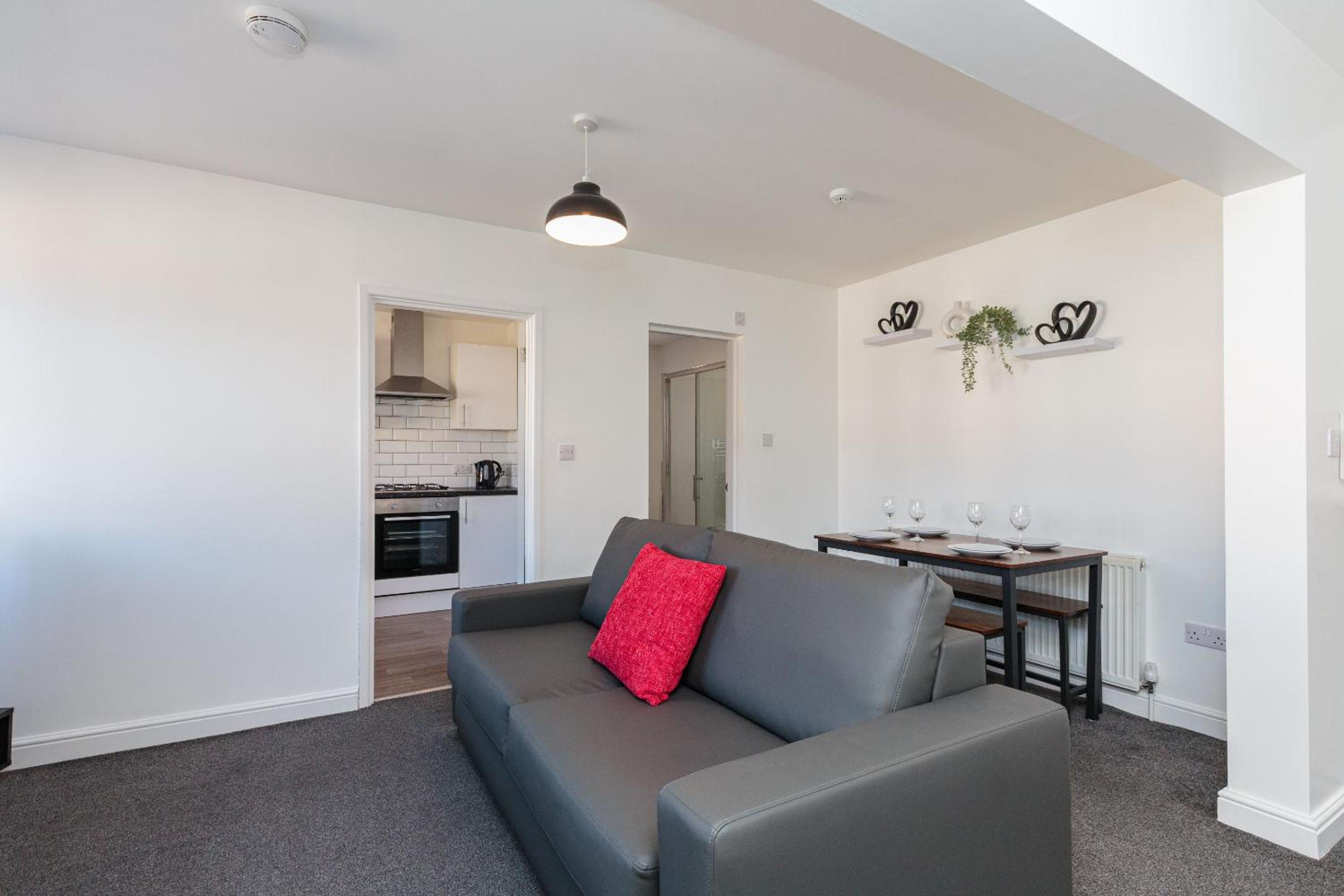 Cherry Property - Cranberry Suite view 4