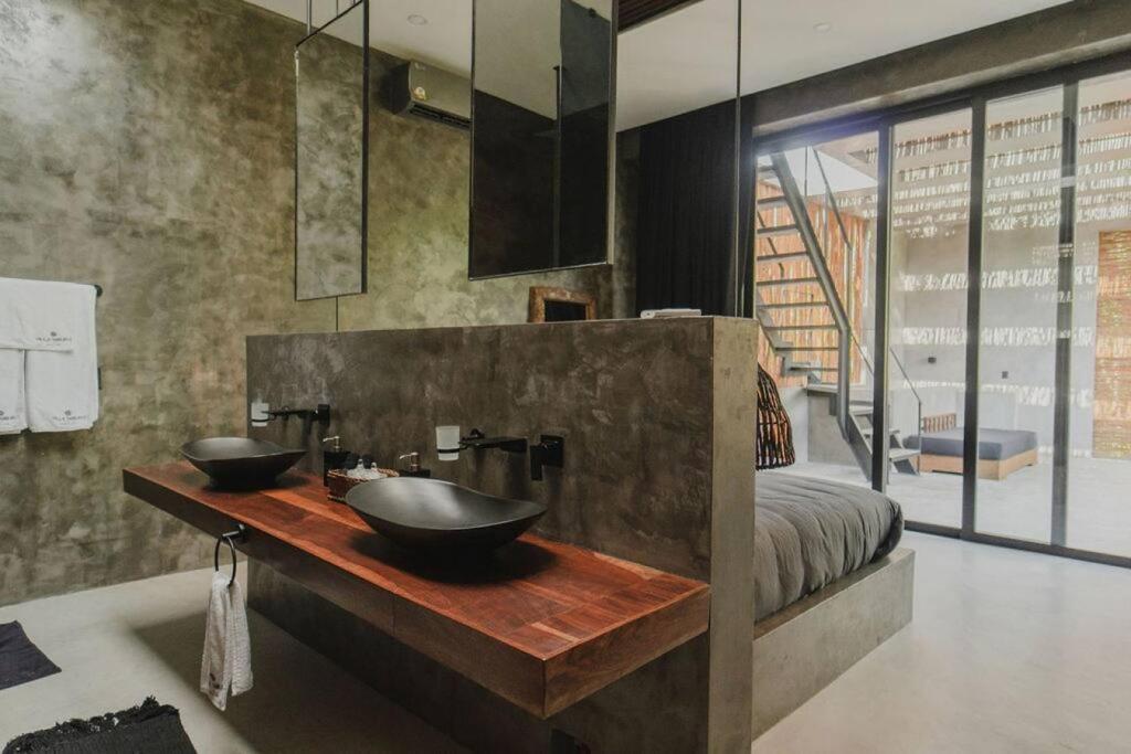 Villa Niburu 4 hab Exclusive House view 3