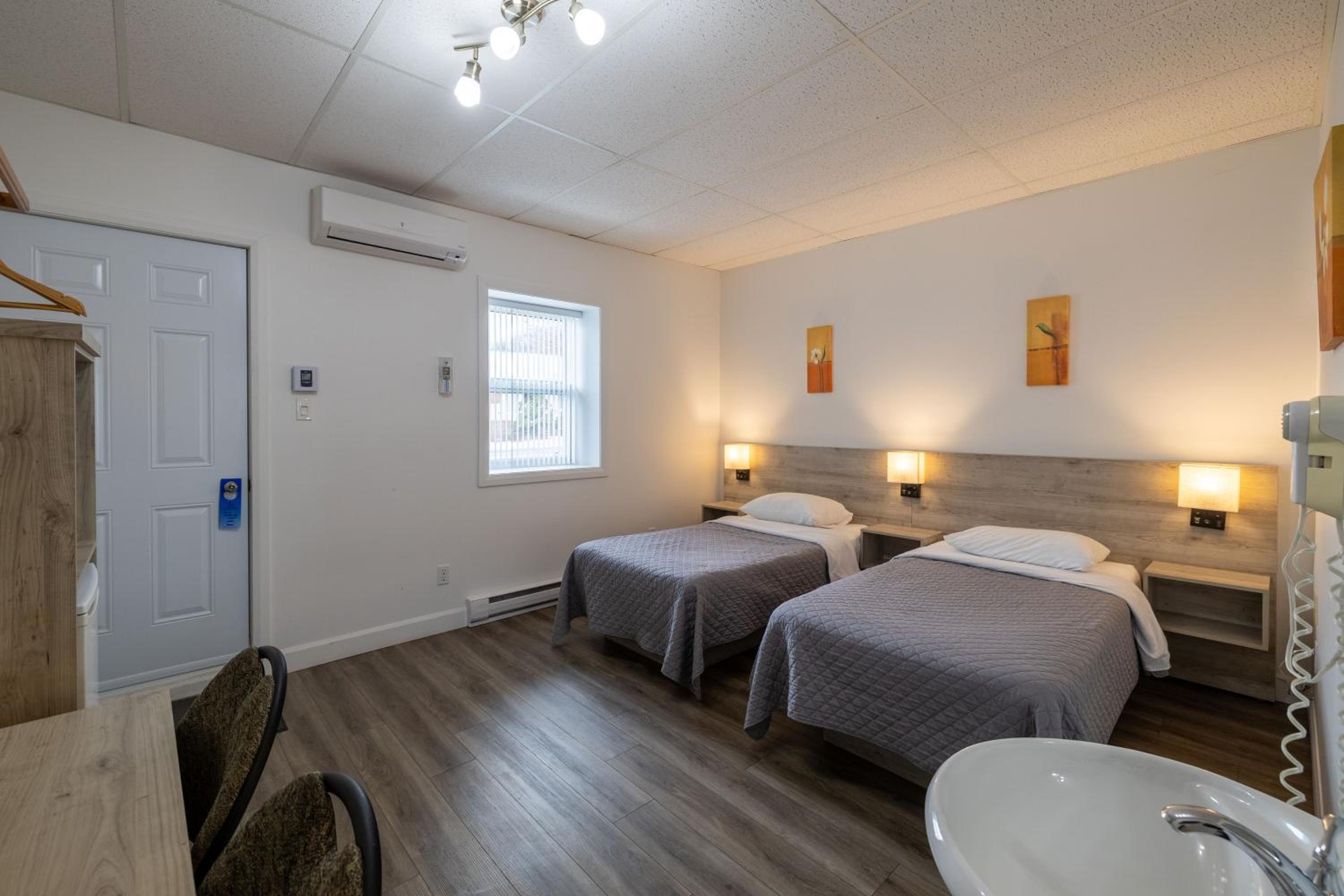 Motel Et Condo Chez Charley