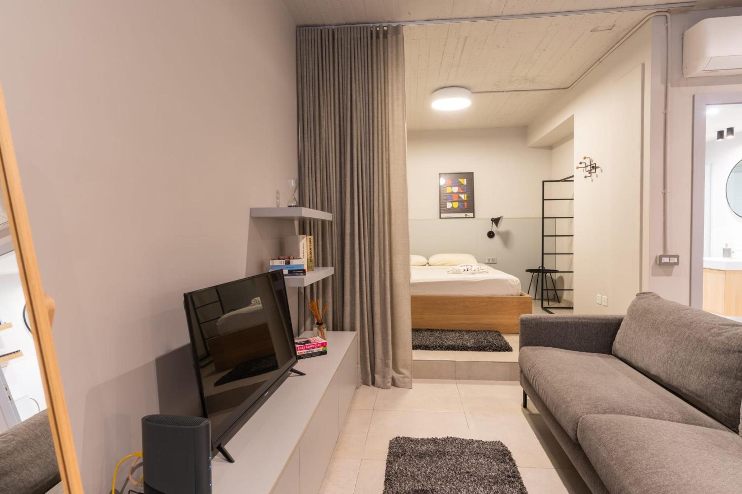The Loft St Julians-Hosted by Sweetstay photo 3
