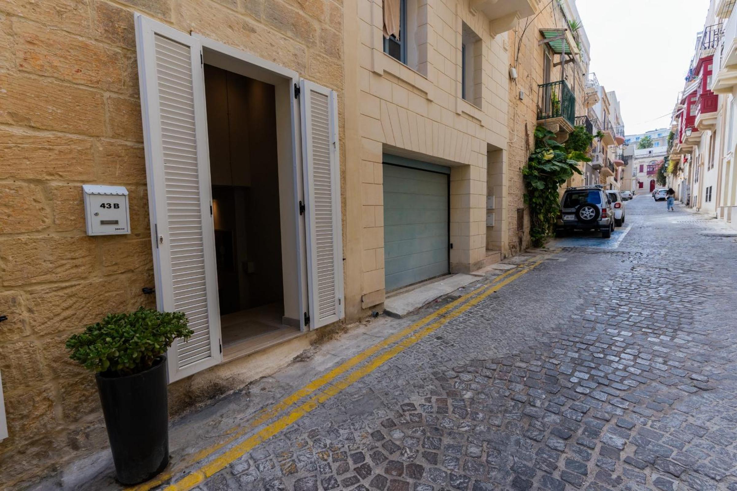 The Loft St Julians-Hosted by Sweetstay photo 5