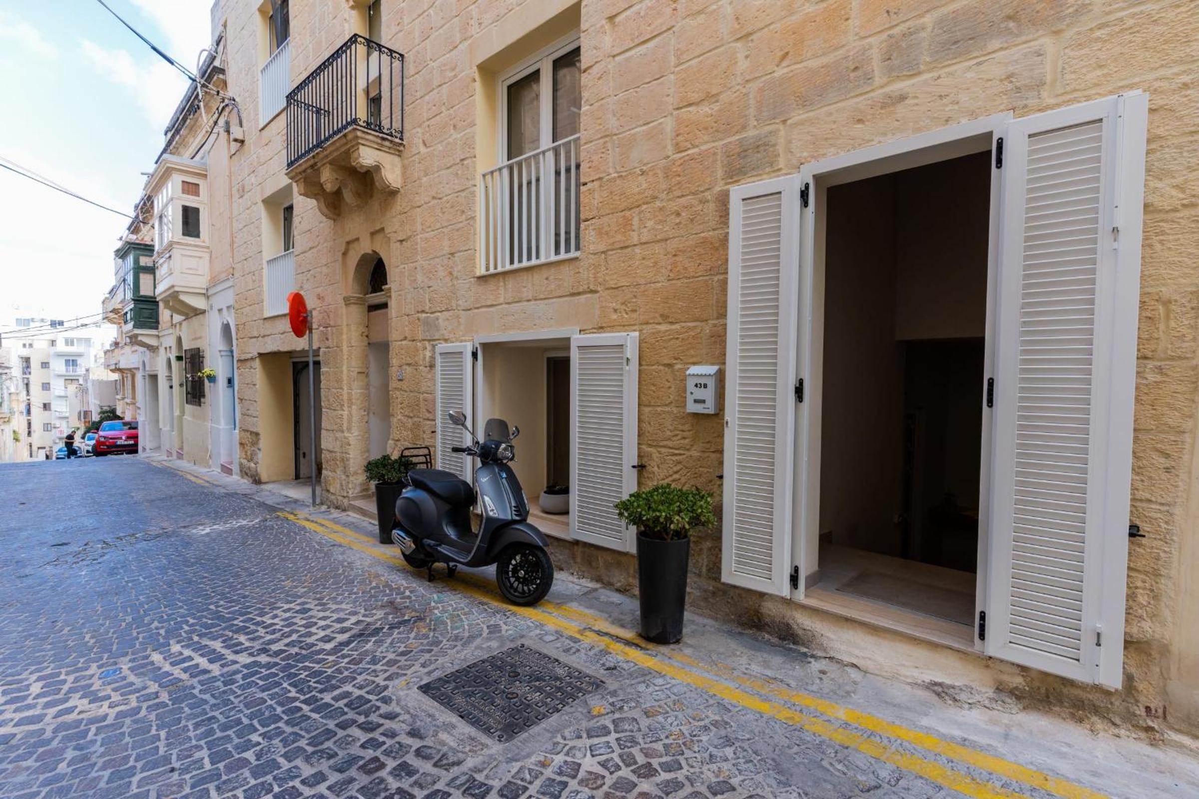 The Loft St Julians-Hosted by Sweetstay photo 5