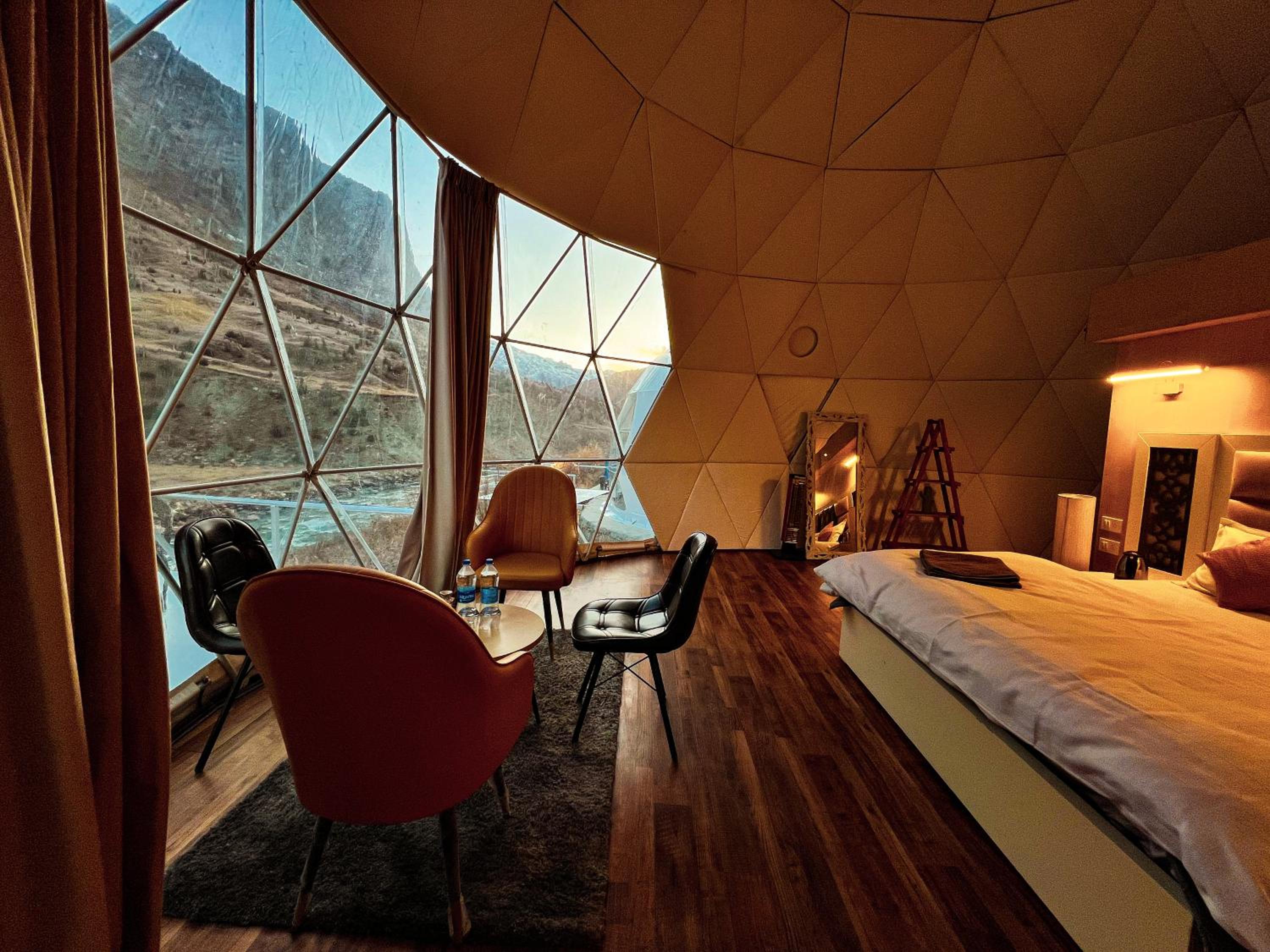 YOLO Outdoors - Riverside Luxury Domes & Glamping, Jispa view 3