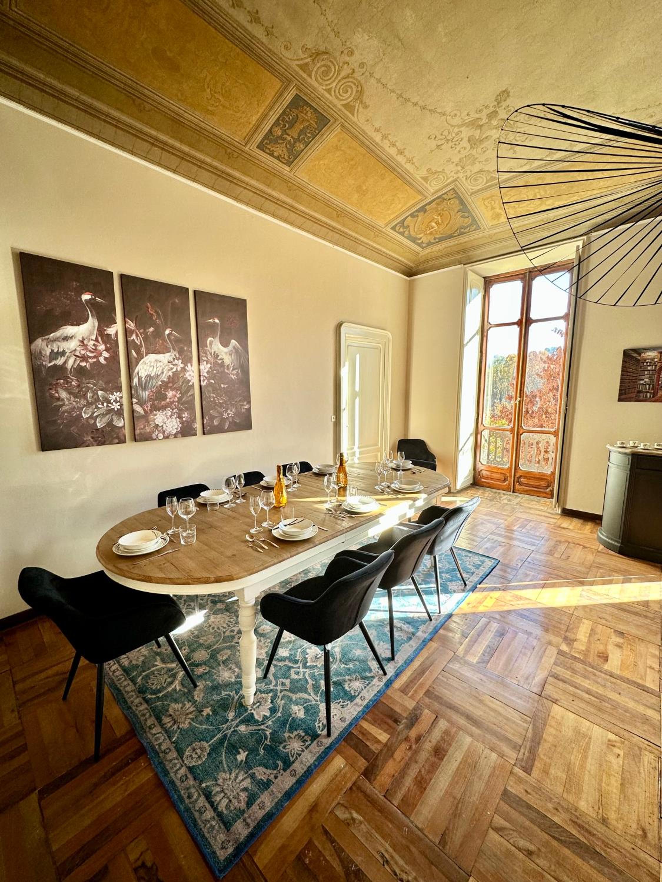 dining