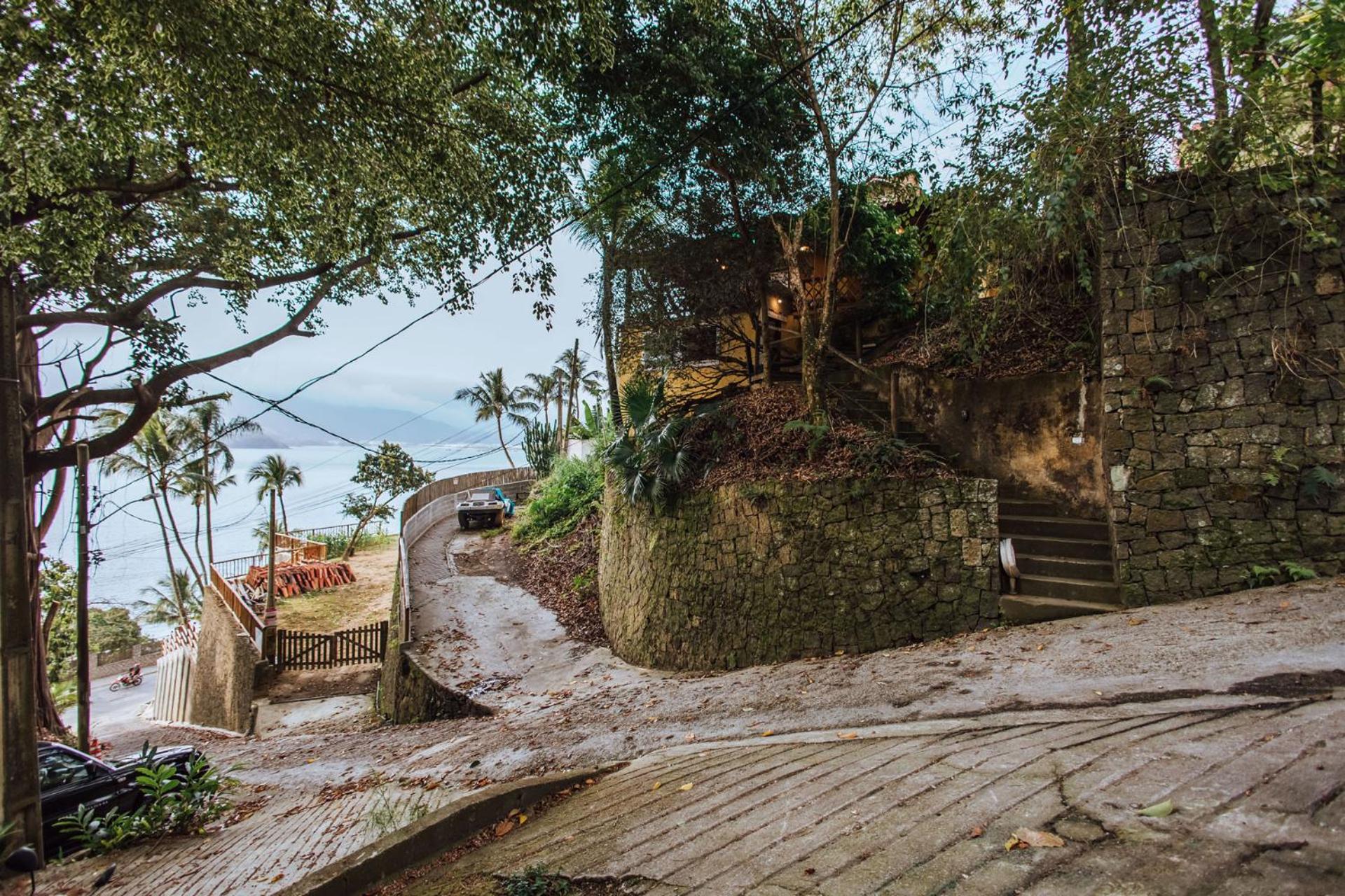Refúgio na natureza com vista espetacular em Ilhabela