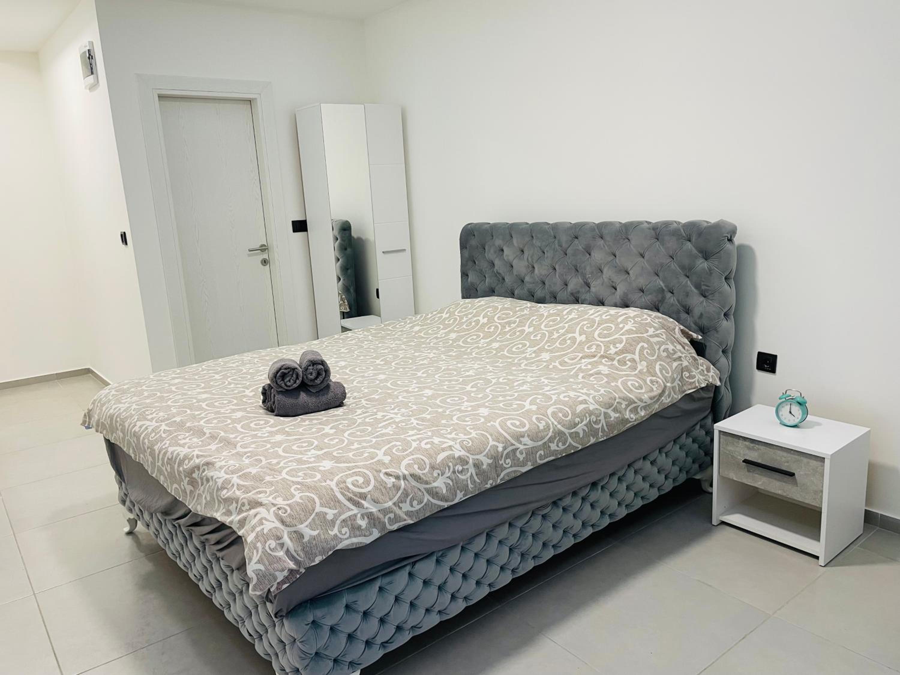 Luxury Centar view 3