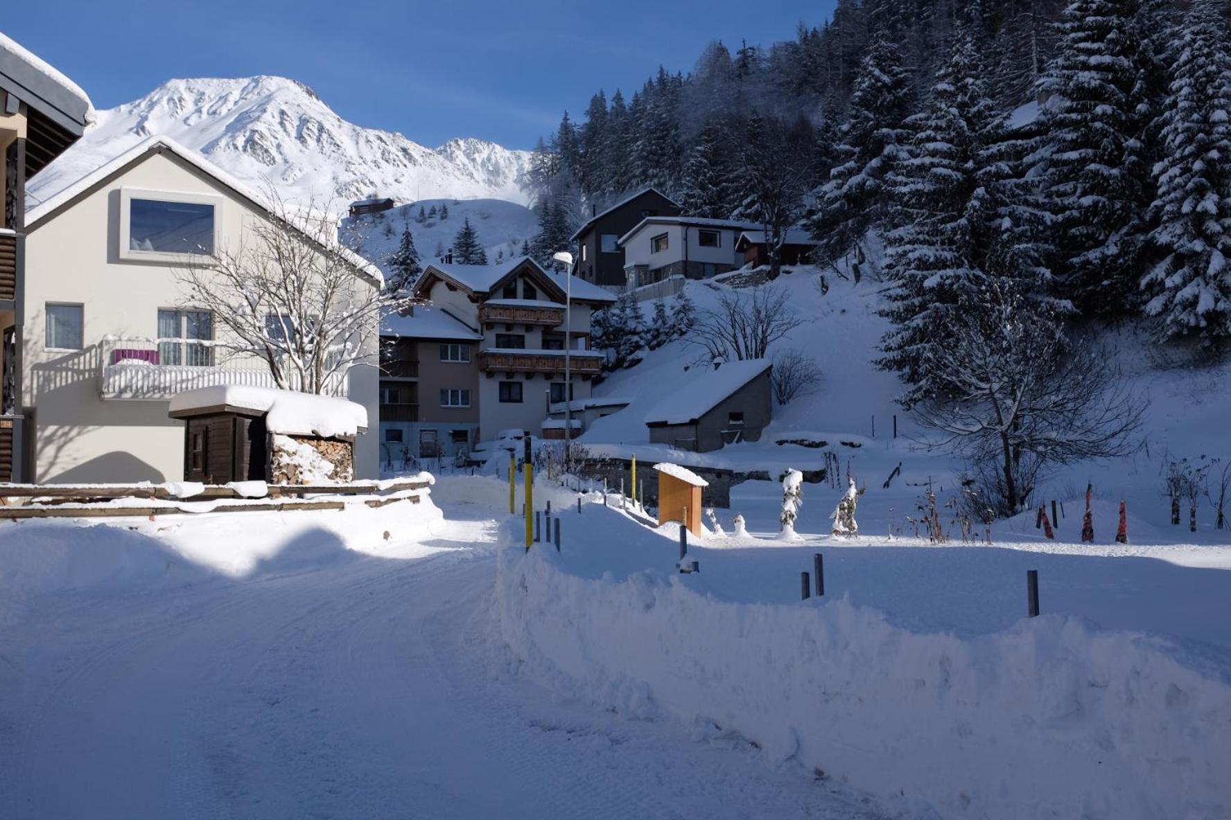 UnderDach Holiday House