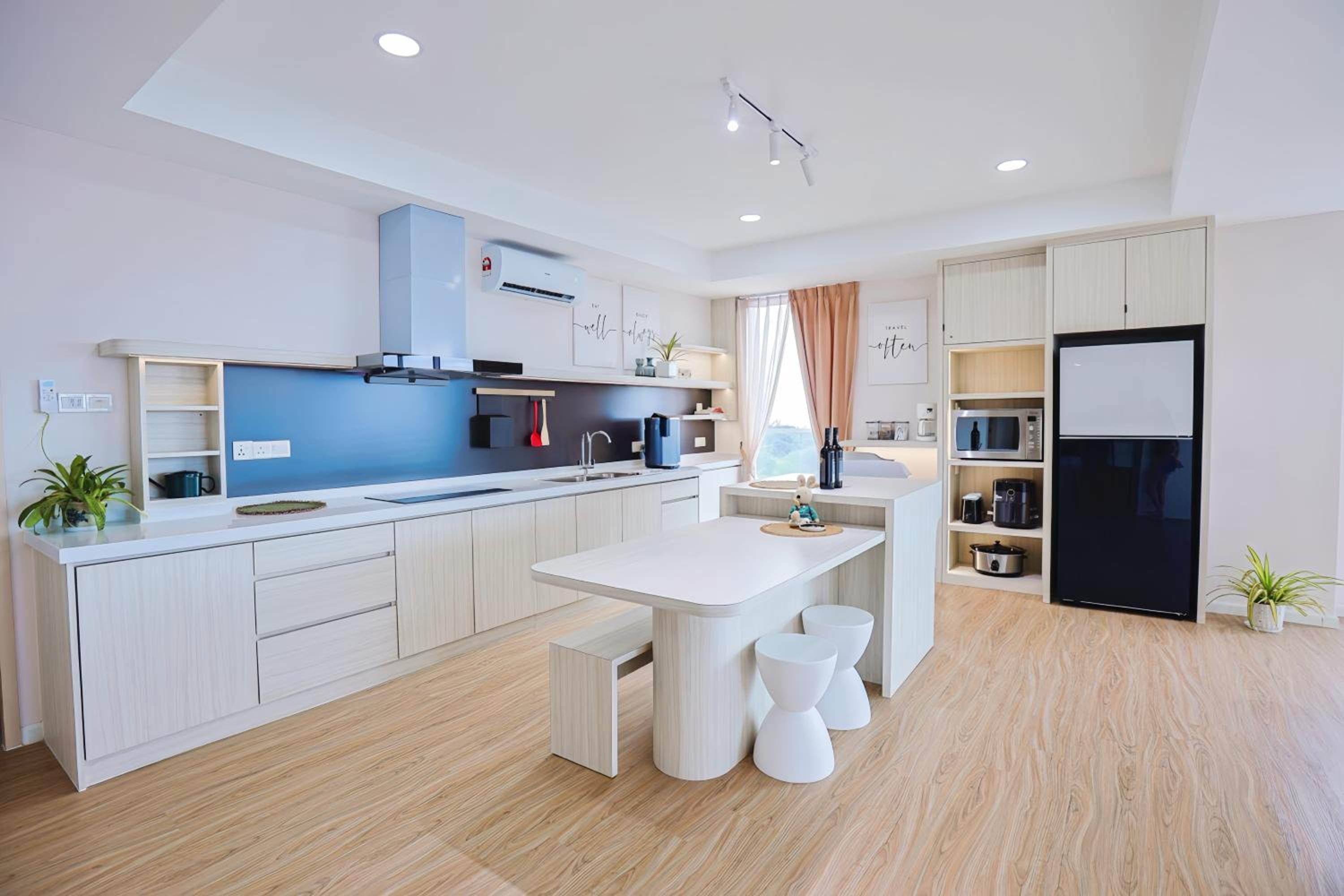 QUEENSLAND SUITES at Aru Suites, Kota Kinabalu photo 7