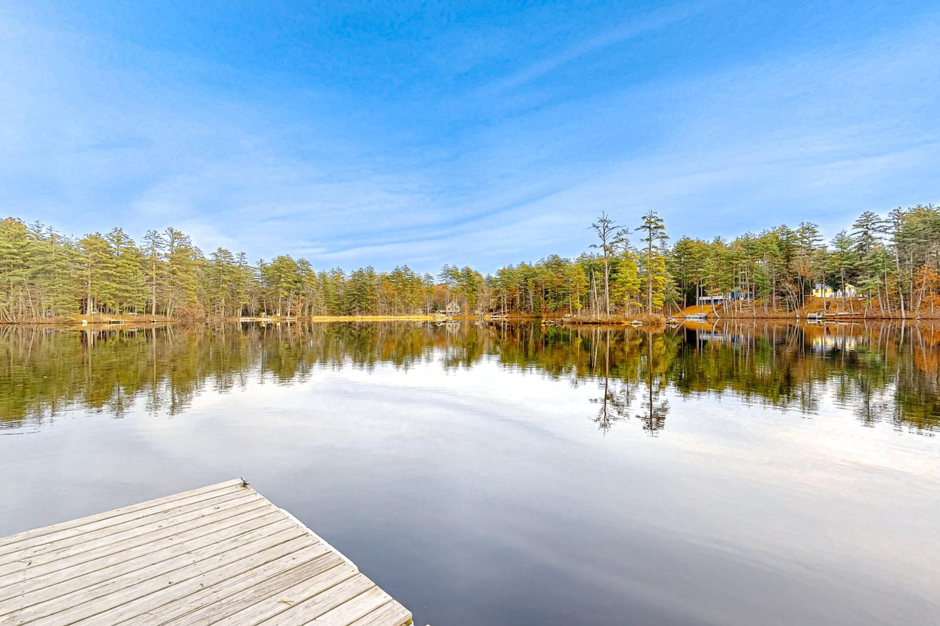 Dock! Dog-Friendly Lakefront Gem in Southern Maine
