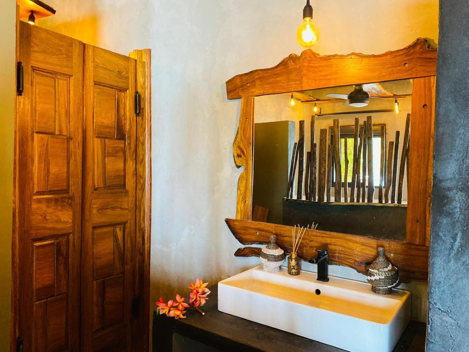 CAJOU LODGE view 4