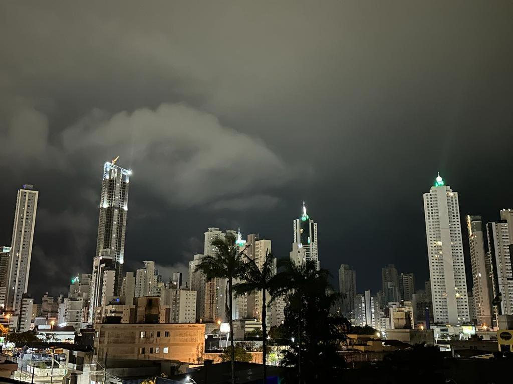 Excelente apartamento Balneário Camboriú
