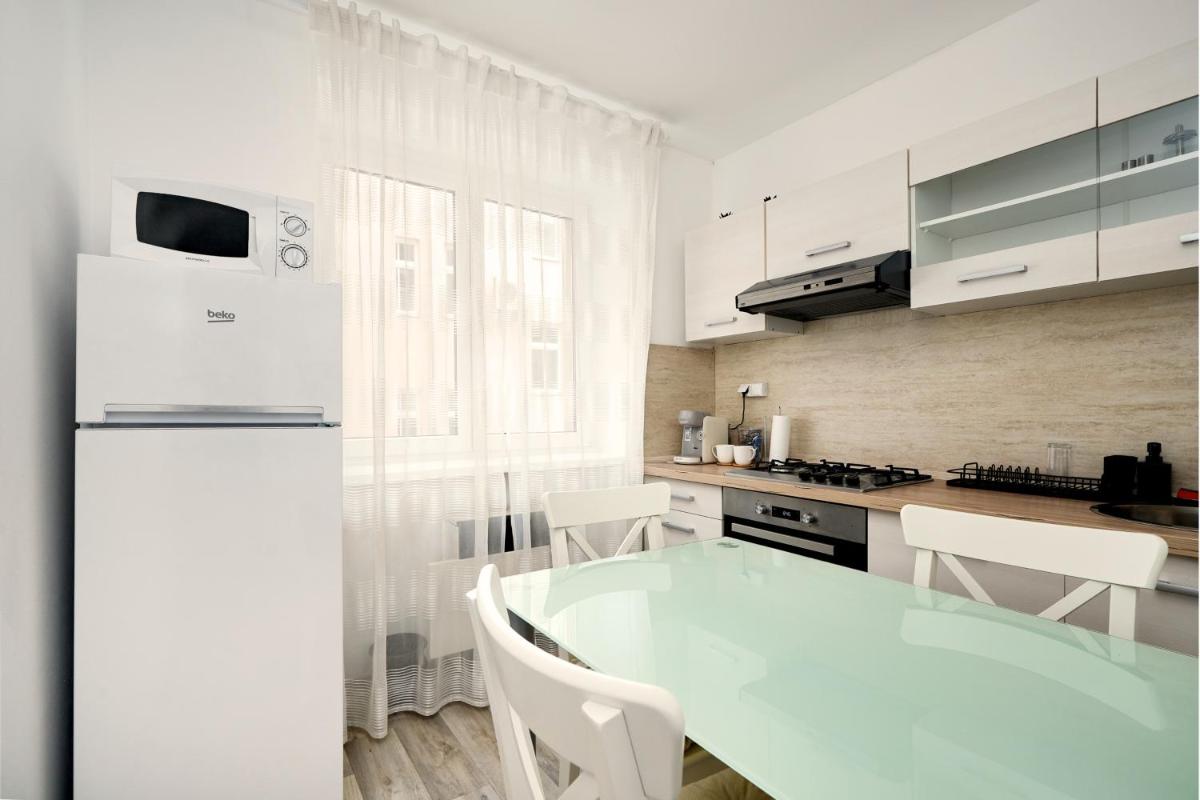 Cozy Charles Apartment