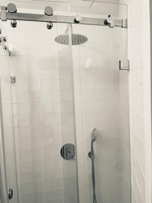 RS1E Cozy, NEW AC! quiet & central, perfect stay! view 2