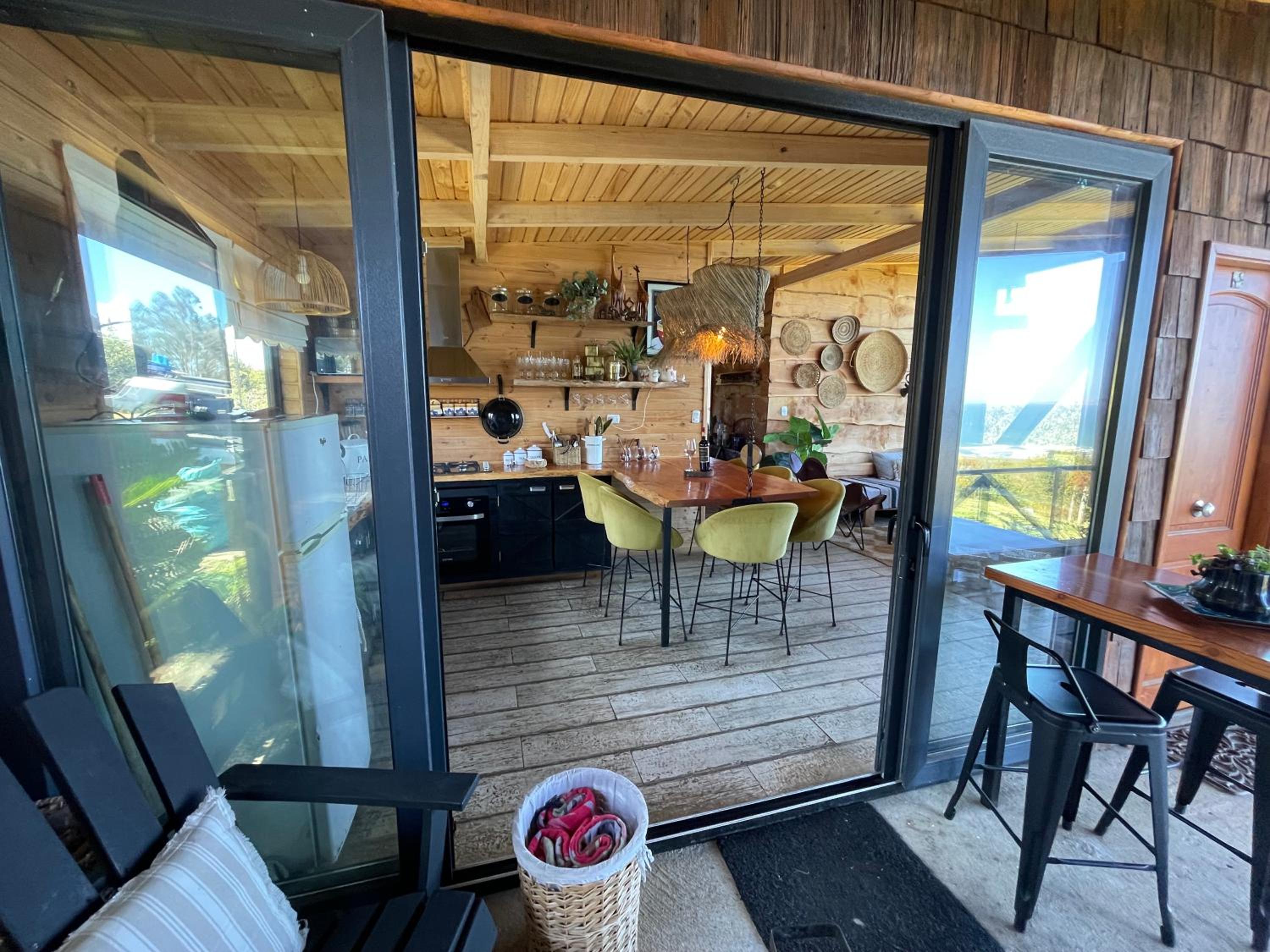 Casa Exclusiva con Hot Tub en Puerto Godoy, Maullín