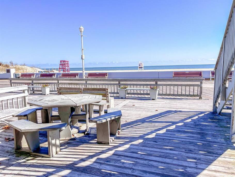 Ocean Front * Boardwalk * Giant Private Patio view 4
