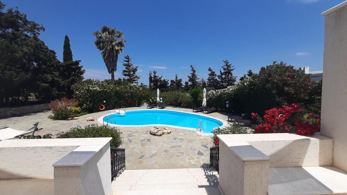 Villa Themis