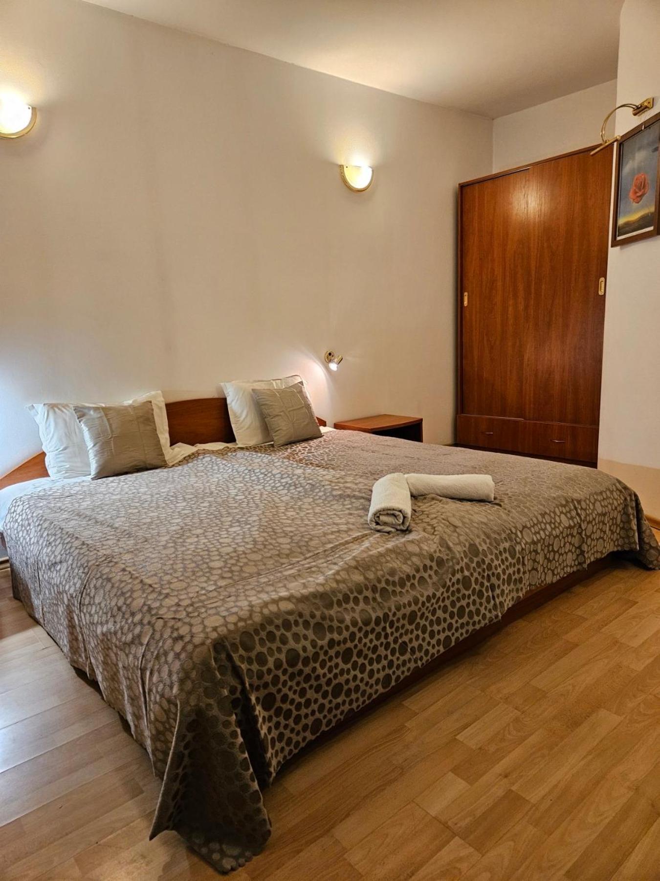 Guest House Karov - 2 Stars