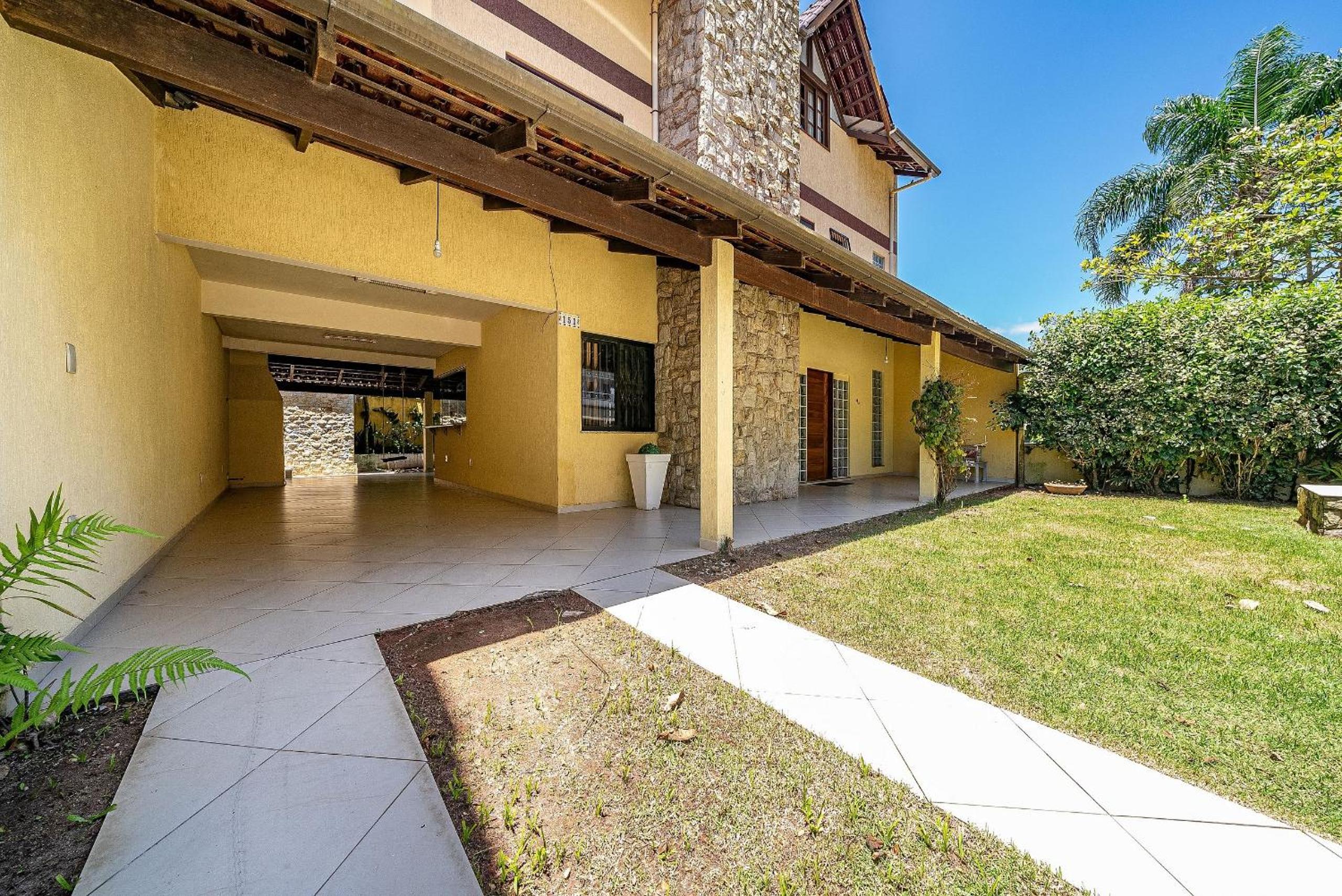 151 - Casa ampla e Rústica a 80m praia de Bombas