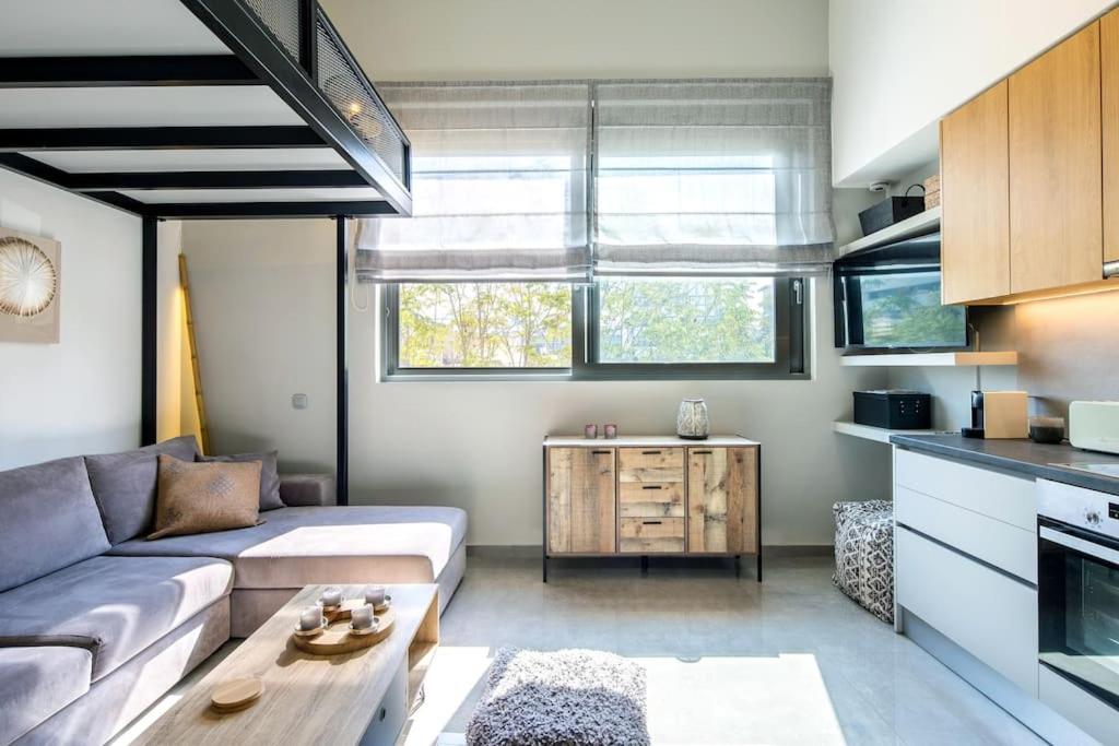 Luxury Loft Apartment &Rooftop with Acropolis View
