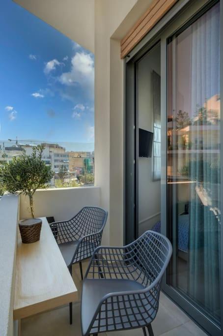 Luxury Loft Apartment &Rooftop with Acropolis View