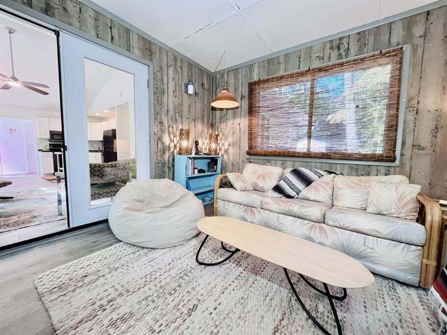 Cozy Ocean Pines Cottage view 3