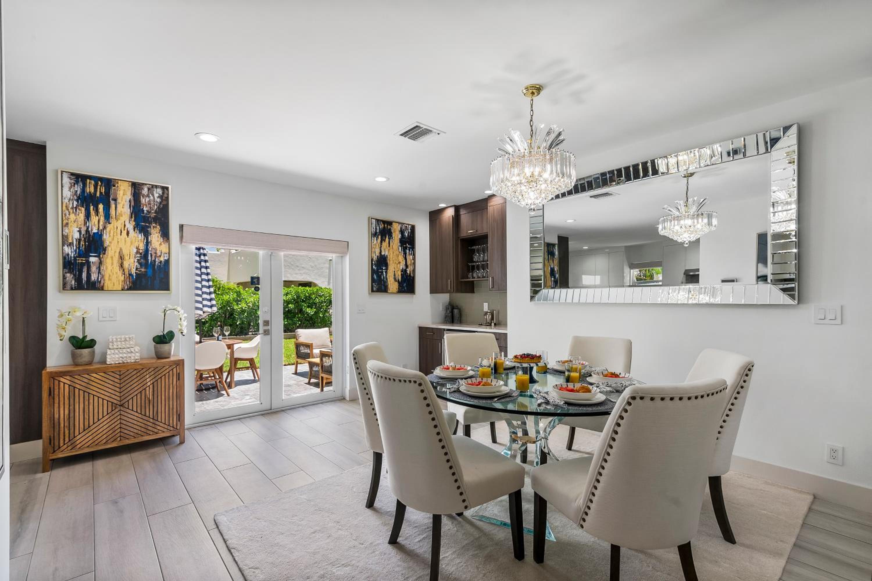 dining